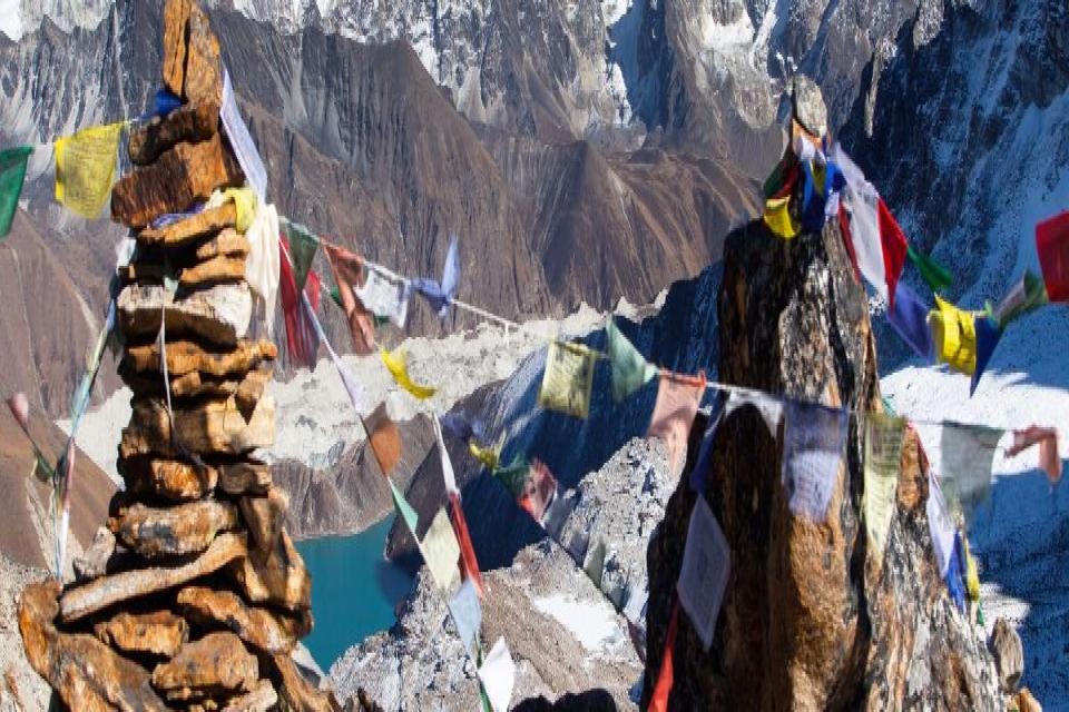 Top 10 Major Attractions of the Everest Base Camp Trek